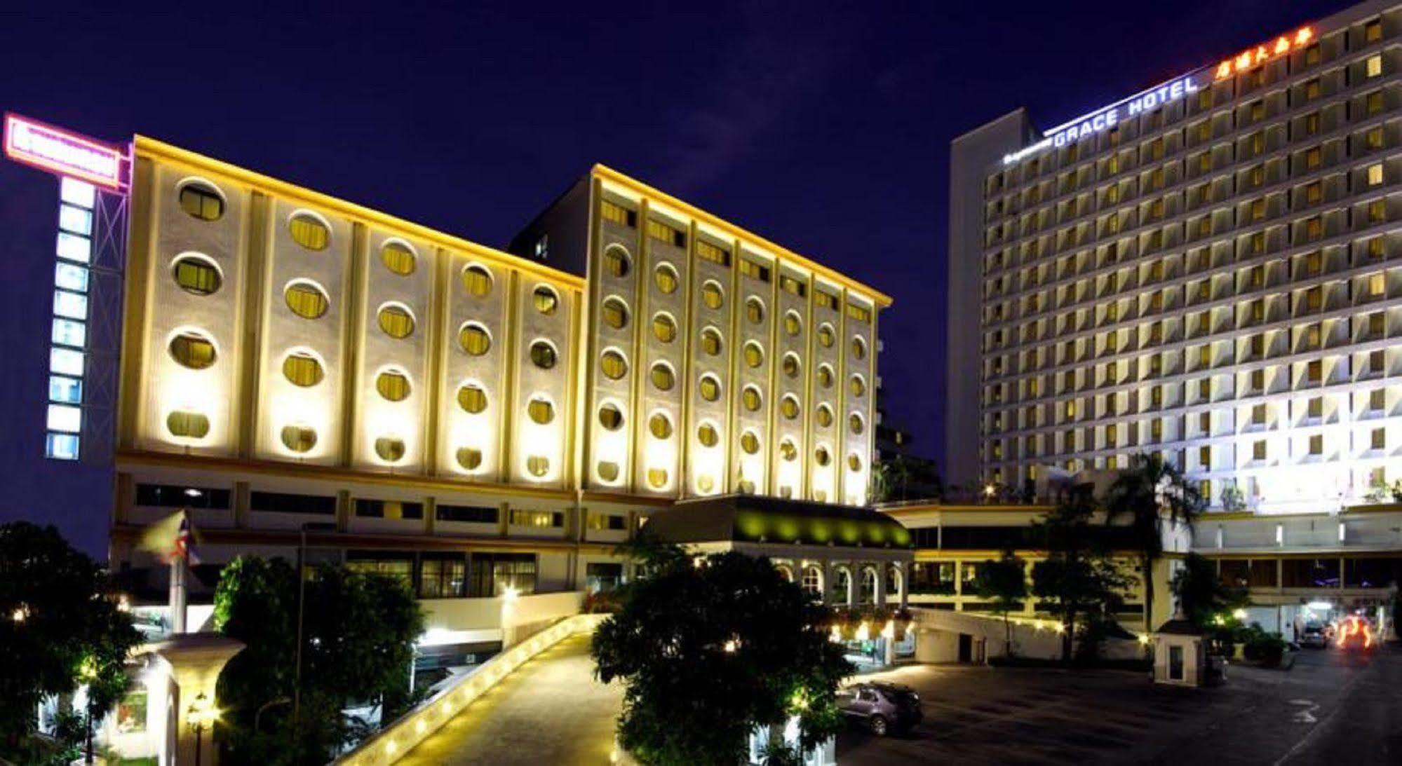 Grace Hotel Bangkok Exterior photo